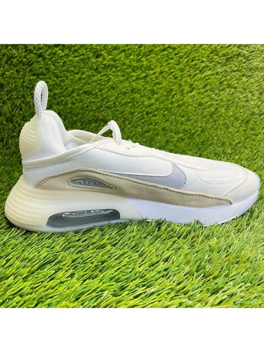 Nike Air Max 2090 C/S Womens Size 6.5 White Athletic Running Shoes Sneakers